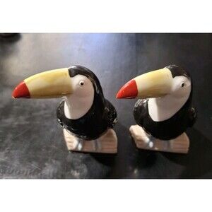 Vintage Takahashi Toucan Birds Salt & Pepper Set